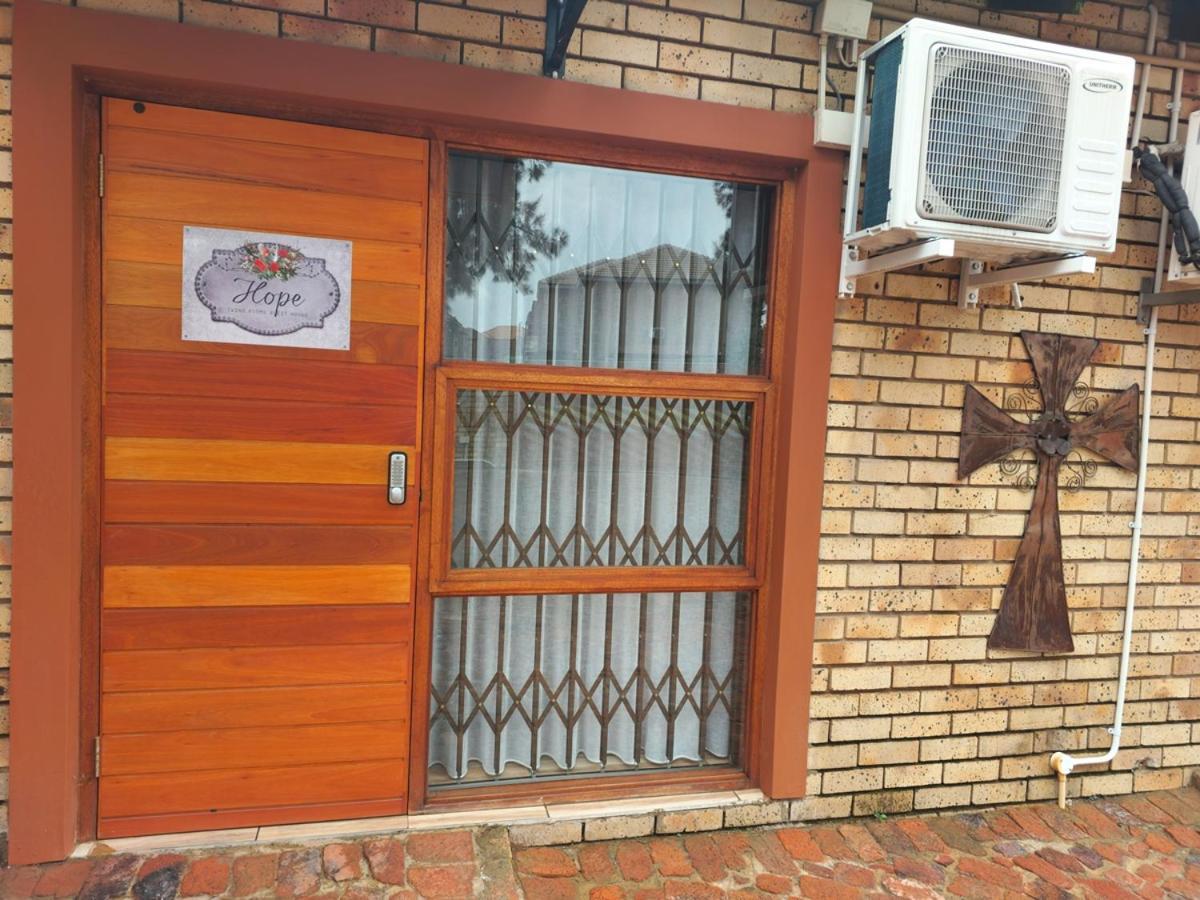 Twins Guest House Astoni Vanderbijlpark Exteriér fotografie