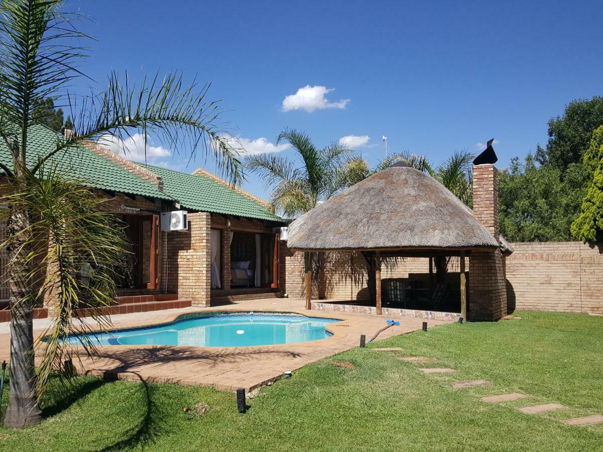 Twins Guest House Astoni Vanderbijlpark Exteriér fotografie